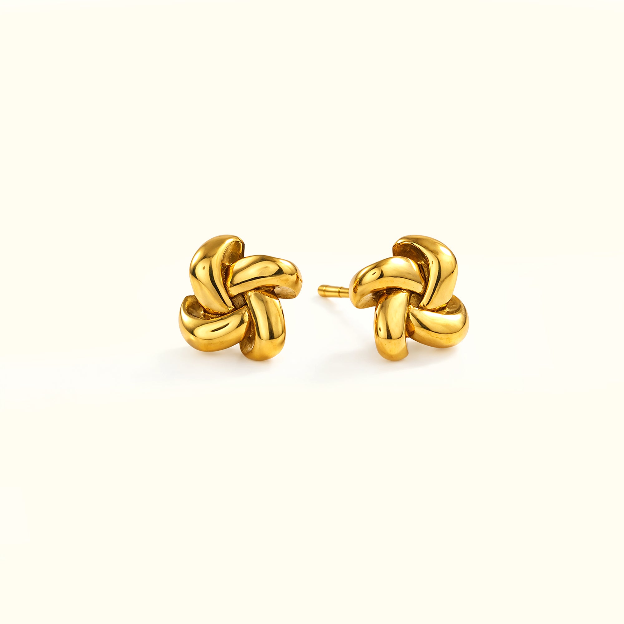 Essential Knot Studs