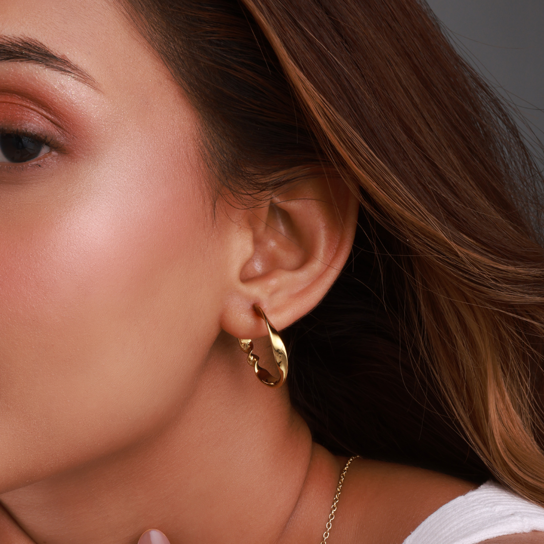 Twisted Classic Hoops