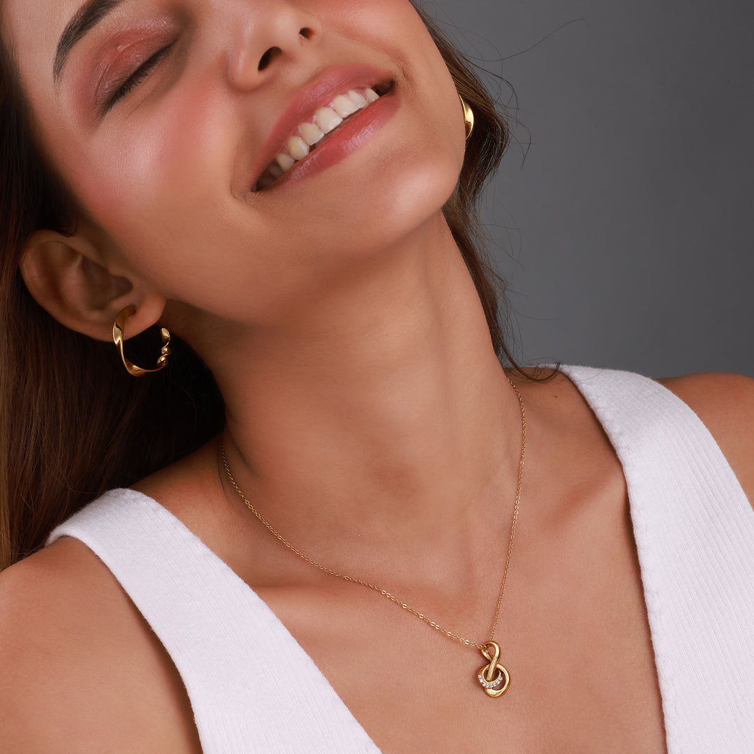 Twisted Classic Hoops